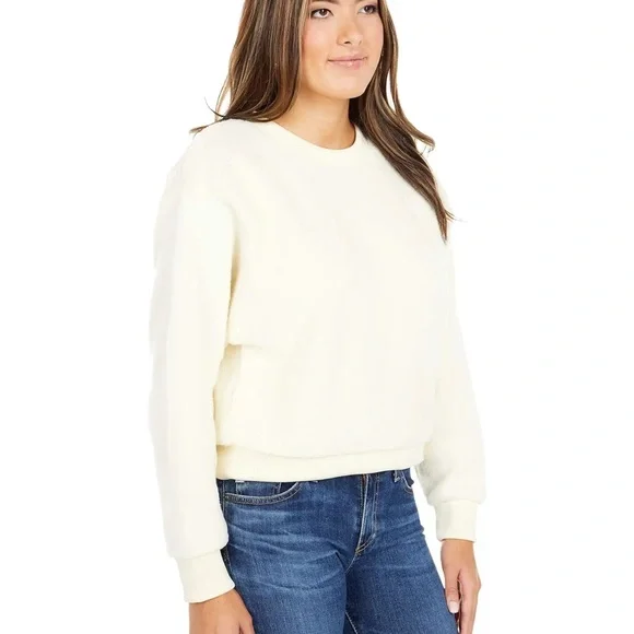 Levi's Tops Euc Levis Faux Sherpa Pullover Sweater Poshmark